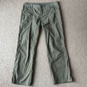 Kuhl women’s pants sz 10 green hiking outdoor